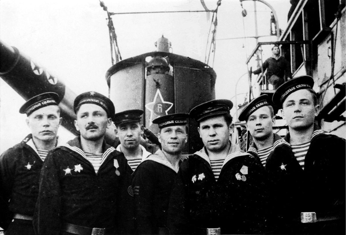 На палубе советской подводной лодки С-13 