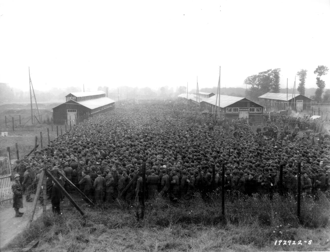 От 30 000 до 40 000 немецких солдат, попавших в плен в результате Фалезской операции союзников
